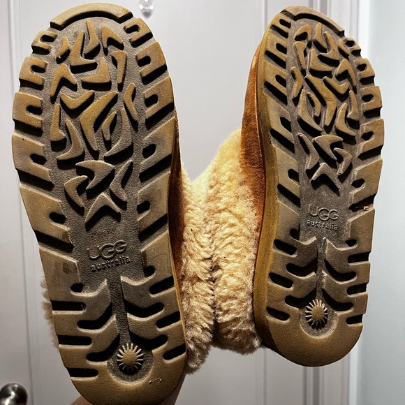 UGG Maylin Boots - Picture 4 of 8